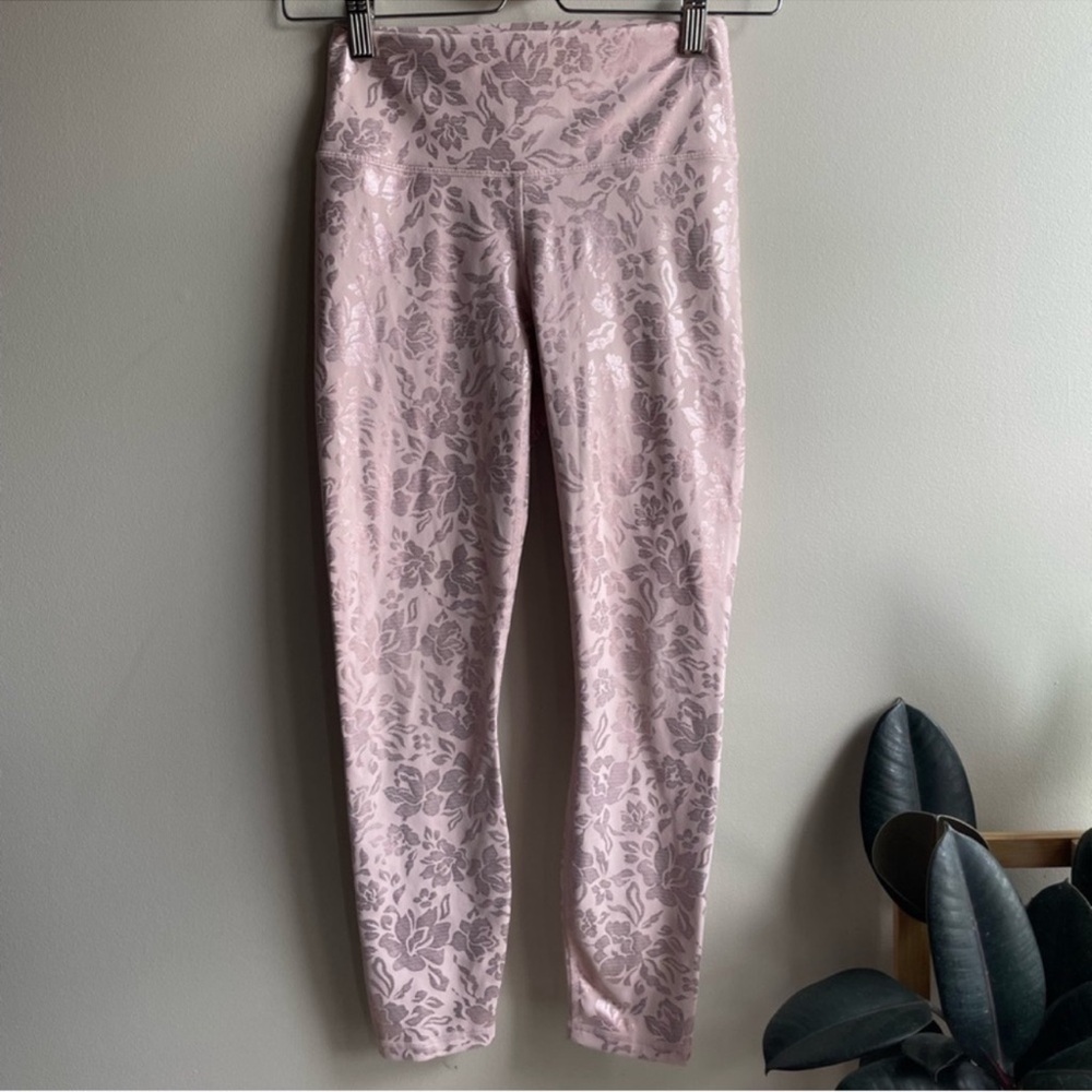 Fabletics Floral Pink Foil PureLuxe
Cropped Leggings